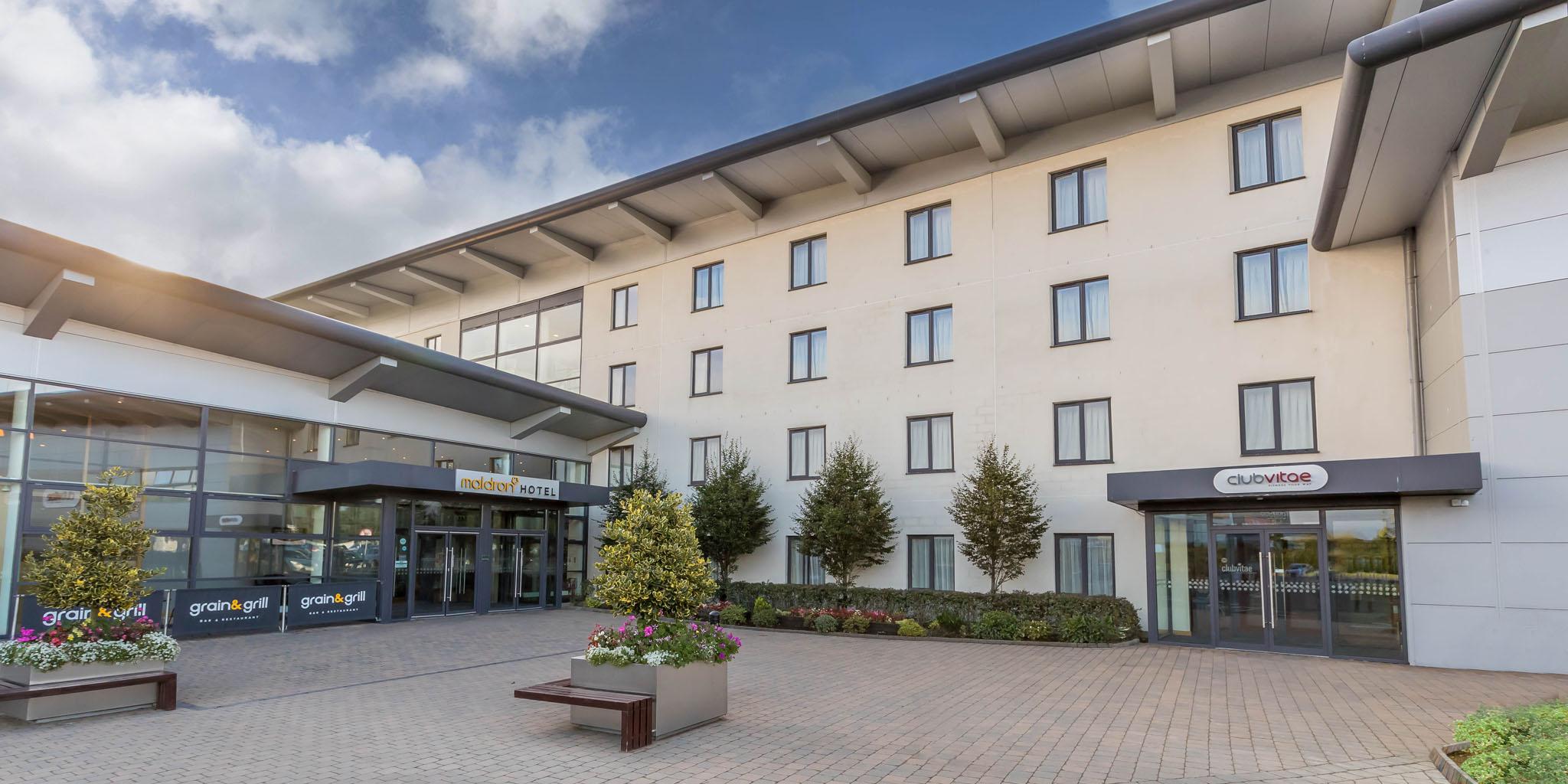 Maldron Hotel Portlaoise Exterior foto
