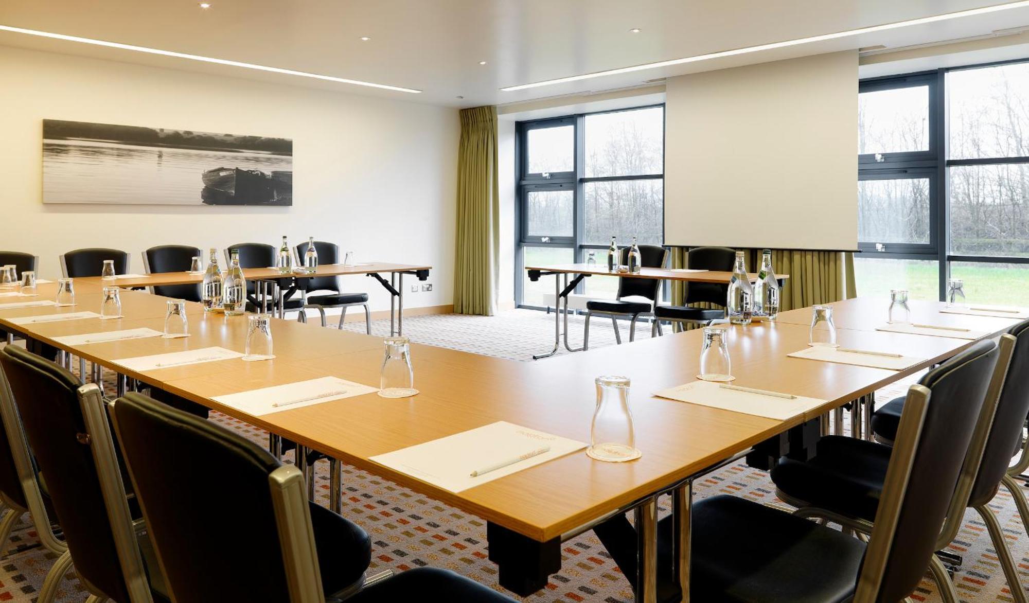 Maldron Hotel Portlaoise Instalações foto